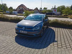 Grau Gebraucht 2017 VW Golf VII Sound Limousine | 10.750 € (Superpreis)