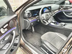 Braun Gebraucht 2017 Mercedes E350 AMG line Limousine | 25.700 € (Guter Preis)