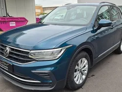 Nightshade blue metallic Gebraucht 2021 VW Tiguan Life SUV | 21.490 € (Guter Preis)