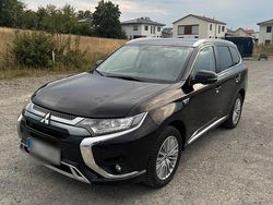 Schwarz Gebraucht 2020 Mitsubishi Outlander SUV | 25.500 € (Etwas zu teuer)