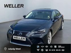 Schwarz metallic Gebraucht 2017 Lexus IS200 Limousine | 25.790 €