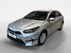 Silber Neu 2025 Kia Ceed Comfort Limousine | 20.590 € (Guter Preis)