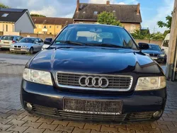 Blau Gebraucht 2000 Audi A4 Limousine | 2.000 € (Fairer Preis)