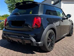 Schwarz Gebraucht 2021 Mini John Cooper Works Kleinwagen | 21.900 € (Fairer Preis)