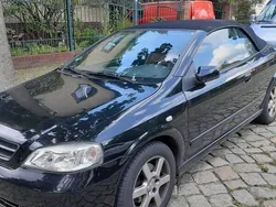 Schwarz Gebraucht 2002 Opel Astra Cabriolet Cabrio | 2.800 €