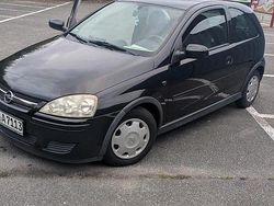 Schwarz Gebraucht 2005 Opel Corsa Kleinwagen | 2.400 € (Teuer)