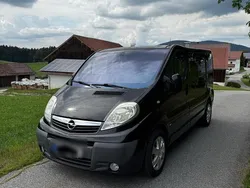 Schwarz Gebraucht 2008 Opel Vivaro Van | 14.499 €