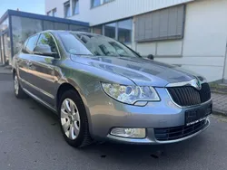 Silber Gebraucht 2009 Skoda Superb Ambition Limousine | 5.990 € (Fairer Preis)