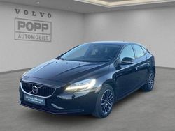 Onyx black / metallic Gebraucht 2017 Volvo V40 Momentum Kombi | 12.990 € (Teuer)
