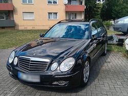 Schwarz Gebraucht 2007 Mercedes E200 Kombi | 3.500 € (Fairer Preis)