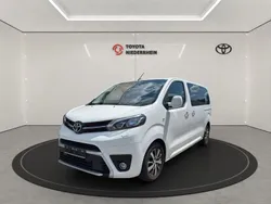 Weiß Gebraucht 2021 Toyota Proace Verso Team Kombi | 30.888 € (Fairer Preis)