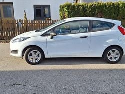 Weiß Gebraucht 2014 Ford Fiesta Ambiente Kleinwagen | 3.950 € (Guter Preis)