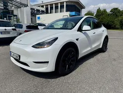 Weiß Gebraucht 2023 Tesla Model Y Long Range SUV | 44.490 € (Teuer)
