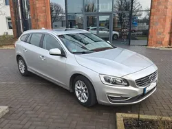 Silber Gebraucht 2016 Volvo V60 Summum Kombi | 15.800 € (Etwas zu teuer)