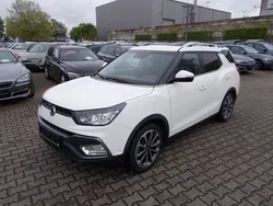 Weiss Gebraucht 2016 Ssangyong XLV Quartz SUV | 12.500 € (Guter Preis)