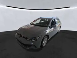 Mondsteingrau Gebraucht 2022 VW Golf VIII Life Kombi | 13.200 € (Superpreis)