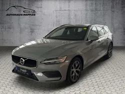 Vapour grey Gebraucht 2024 Volvo V60 Core Kombi | 40.890 € (Fairer Preis)