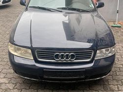 Blau Gebraucht 1999 Audi A4 Limousine | 500 € (Guter Preis)