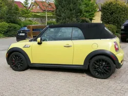 Gelb Gebraucht 2010 Mini John Cooper Works Cabriolet Cabrio | 12.450 €