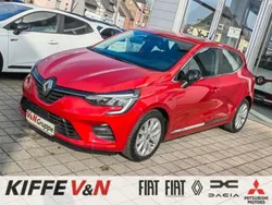 Feuerrot (metallic) Gebraucht 2022 Renault Clio V Intens Limousine | 14.490 € (Guter Preis)