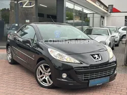 Schwarz Gebraucht 2010 Peugeot 207 CC Roland Garros Cabrio | 4.990 € (Fairer Preis)