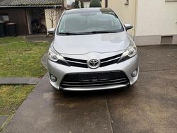 Silber Gebraucht 2015 Toyota Verso Van / Kleinbus | 13.500 € (Etwas zu teuer)