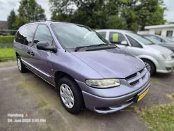 Grau Gebraucht 1998 Chrysler Grand Voyager Van / Kleinbus | 2.600 €