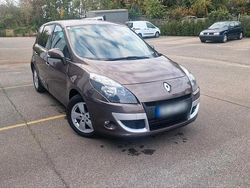 Braun Gebraucht 2010 Renault Mégane III Van / Kleinbus | 3.999 € (Etwas zu teuer)