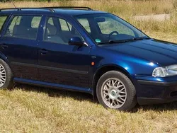 Blau Gebraucht 1999 Skoda Octavia LAURIN & KLEMENT Kombi | 2.500 €