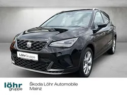 Mitternachtsschwarz Gebraucht 2024 Seat Arona FR SUV | 22.380 € (Fairer Preis)