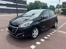 Schwarz Gebraucht 2016 Peugeot 208 Allure Kleinwagen | 5.600 € (Guter Preis)