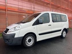 Weiß Gebraucht 2010 Fiat Scudo Family Van | 4.299 € (Guter Preis)