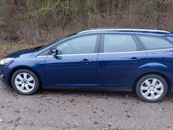 Blau Gebraucht 2011 Ford Focus Titanium Kombi | 2.500 € (Superpreis)