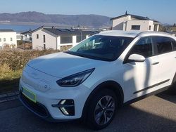 Weiß Gebraucht 2022 Kia e-Niro Vision SUV | 16.900 € (Guter Preis)