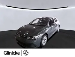 Grau Gebraucht 2020 VW Golf VIII Life Limousine | 18.960 € (Fairer Preis)