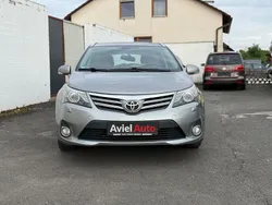 Grau Gebraucht 2013 Toyota Avensis Life Kombi | 4.800 € (Guter Preis)