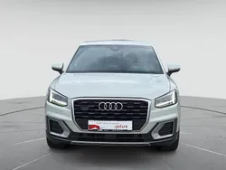 Individuallackierungen audi exclusive Gebraucht 2020 Audi Q2 Sport SUV | 25.890 € (Etwas zu teuer)