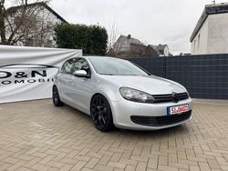 Silber Gebraucht 2011 VW Golf VI Comfortline Kleinwagen | 5.999 € (Fairer Preis)