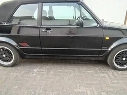 Schwarz Gebraucht 1993 VW Golf Cabriolet Sportline Cabrio | 13.900 €