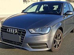 Grau Gebraucht 2014 Audi A3 Sportback Kleinwagen | 9.650 € (Fairer Preis)