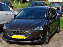 Violett Gebraucht 2020 Ford Focus Vignale Kombi | 16.000 € (Guter Preis)