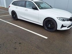 Schwarz Gebraucht 2020 BMW 320 Kombi | 17.100 € (Fairer Preis)