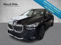 Black sapphire metallic (schwarz) Gebraucht 2024 BMW 223 Active Tourer Performance Van / Kleinbus | 47.770 € (Teuer)