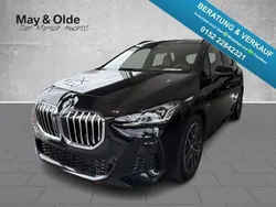 Black sapphire metallic (schwarz) Neu 2024 BMW 223 Active Tourer Performance Van / Kleinbus | 51.880 € (Fairer Preis)