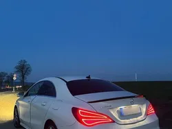 Weiß Gebraucht 2015 Mercedes CLA180 AMG line Limousine | 16.500 €
