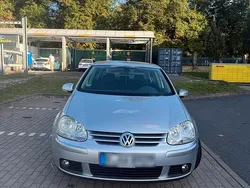 Silber Gebraucht 2005 VW Golf V Kleinwagen | 2.500 € (Fairer Preis)