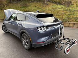 Blau Gebraucht 2021 Ford Mustang Mach-E Extended Range SUV | 25.700 € (Guter Preis)