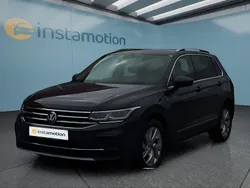 Grau Gebraucht 2022 VW Tiguan SUV | 29.449 € (Guter Preis)