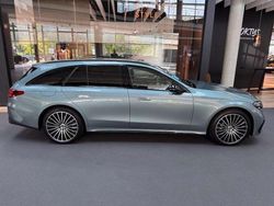 Grün Gebraucht 2023 Mercedes E300 AMG line Kombi | 57.000 €