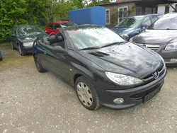 Schwarz Gebraucht 2004 Peugeot 206 CC Filou Cabrio | 590 €